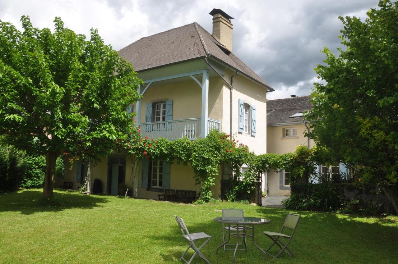 Gîte d'étape Le Couvent d'Ossau Louvie Juzon Esterno foto
