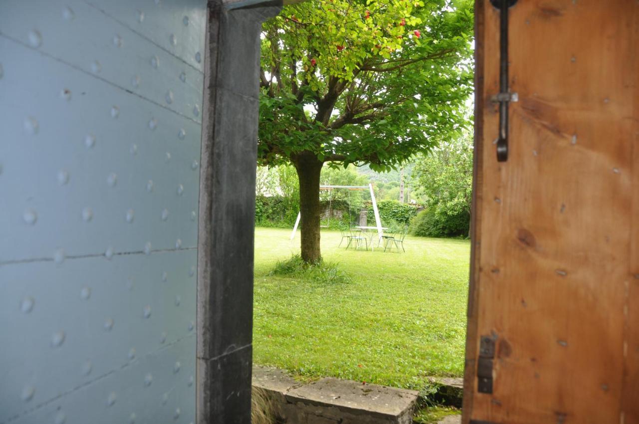 Gîte d'étape Le Couvent d'Ossau Louvie Juzon Esterno foto