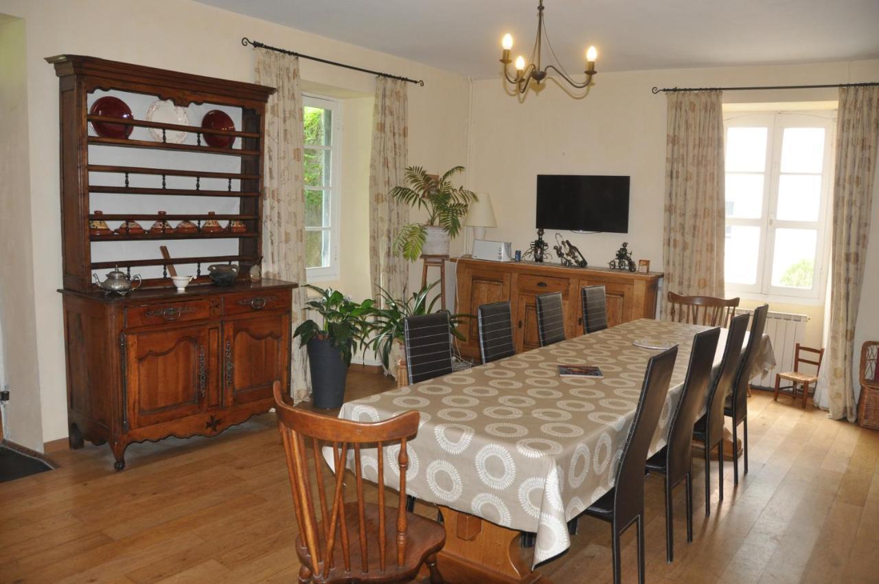 Gîte d'étape Le Couvent d'Ossau Louvie Juzon Esterno foto